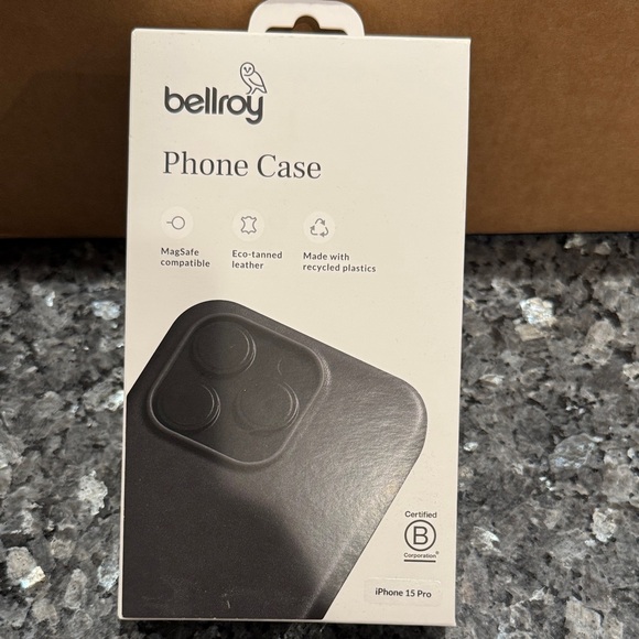Bellroy Eco-Tanned Leather iPhone 15 Pro Case - Picture 1 of 4
